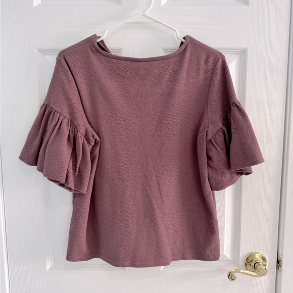 Express Ruffle Short Sleeve Top - Picture 2 of 5